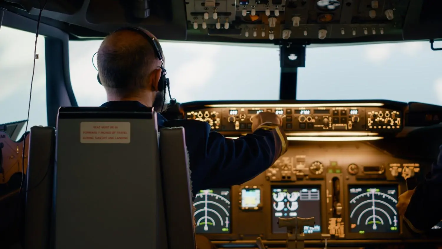 Air Traffic Controller Jobs: Salary, Growth, and Opportunities